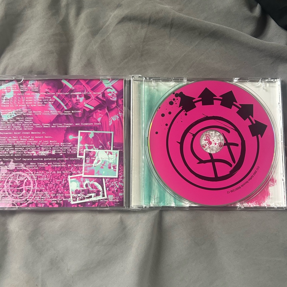 Blink-182 CD - Picture 2 of 2